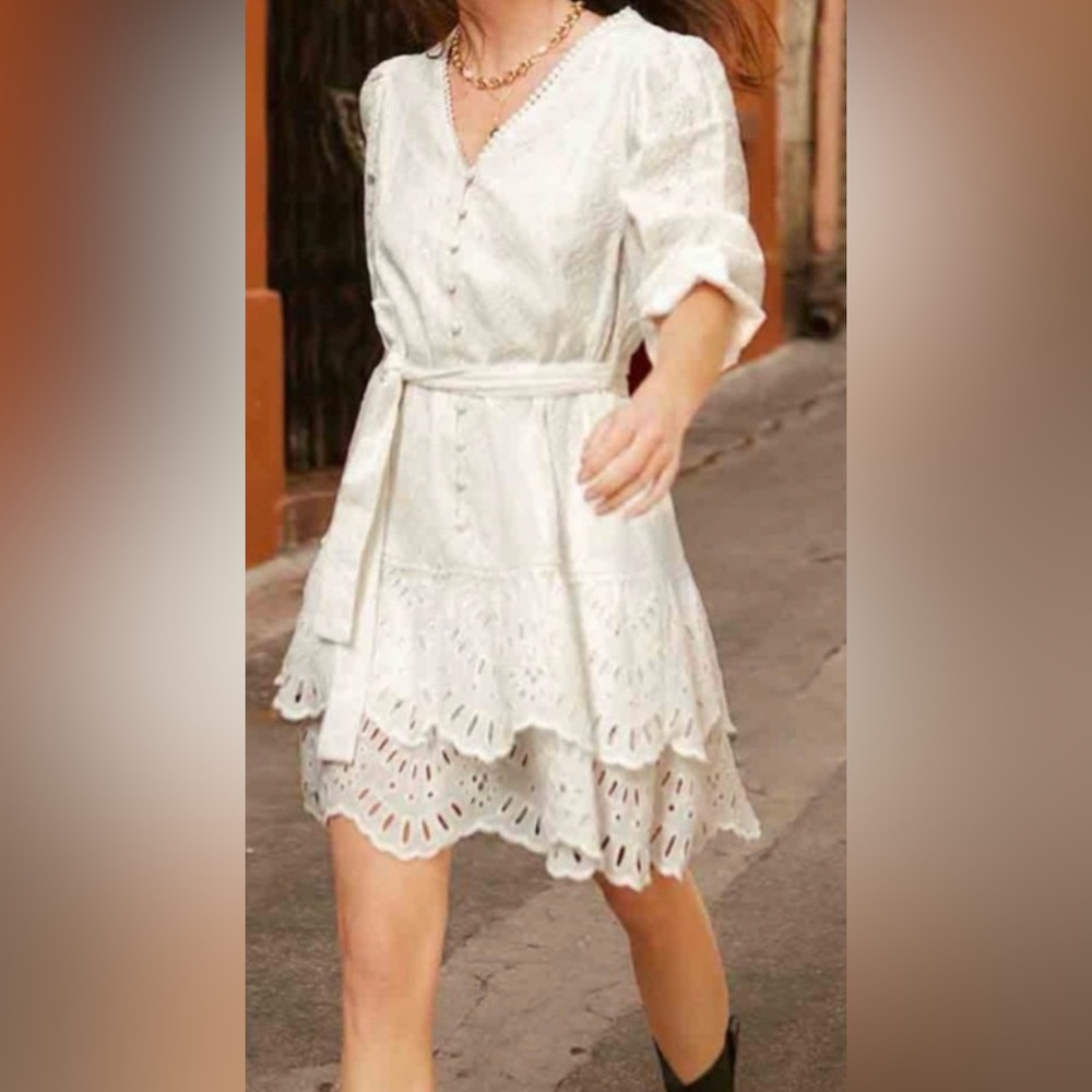 Petite Studio Sylvia Eyelet Lace Dress